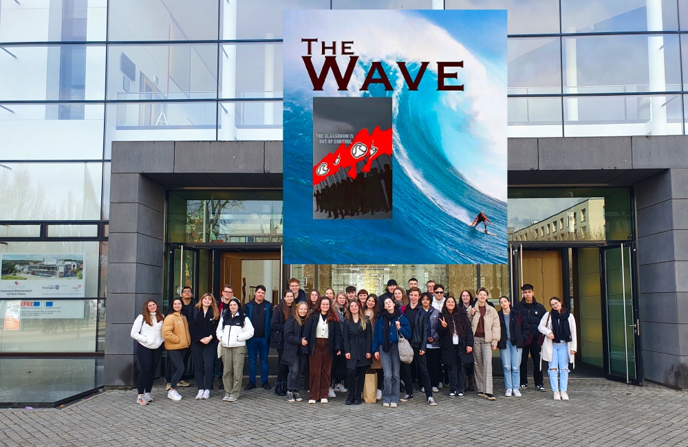 230316 the wave